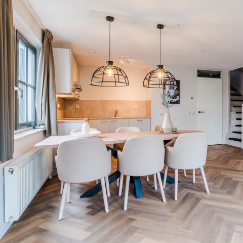 HOUSE 6 people - 6-person country house flat