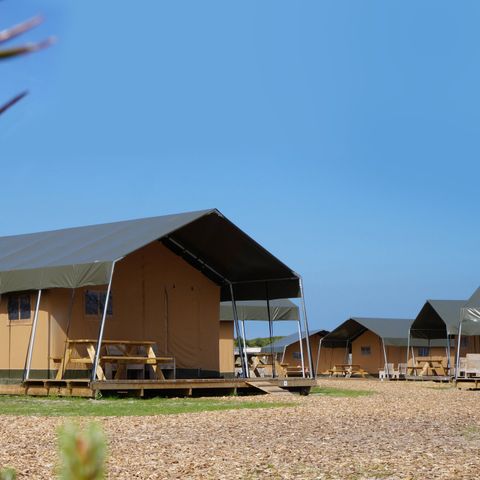 Canvas and wooden tent 4 persons