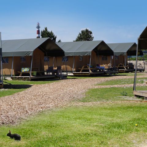 Canvas and wooden tent 4 persons