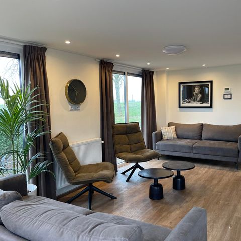 Group accommodation 10 persons - Mill Court Vllla