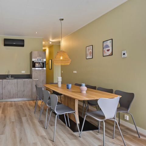 LODGE 10 people - with private dipping pool and guest house