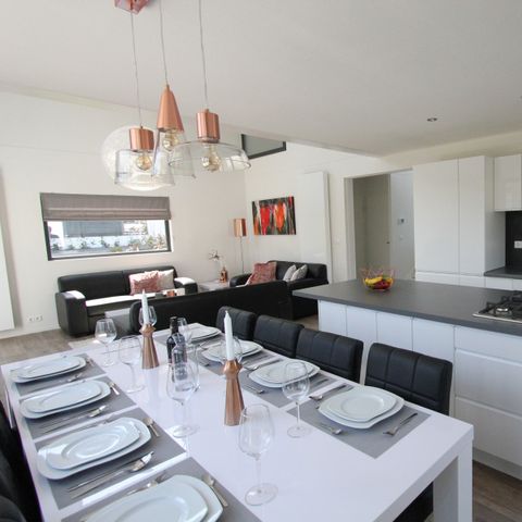 HOUSE 8 people - Cube Magnifique