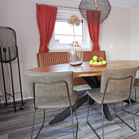 CHALET 6 people - the Waterhen (max. 4 adults)