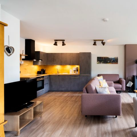 APARTMENT 8 people - 8-person holiday flat