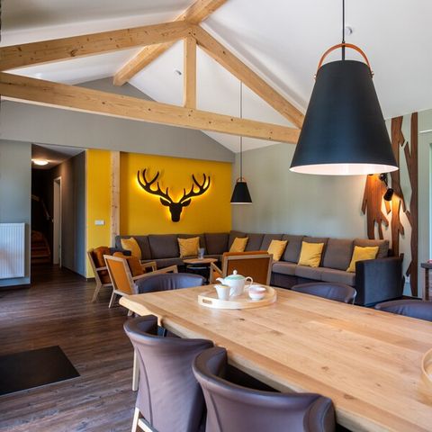 HOUSE 12 people - VIP AG1425