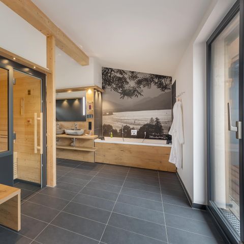 HOUSE 12 people - AG1434