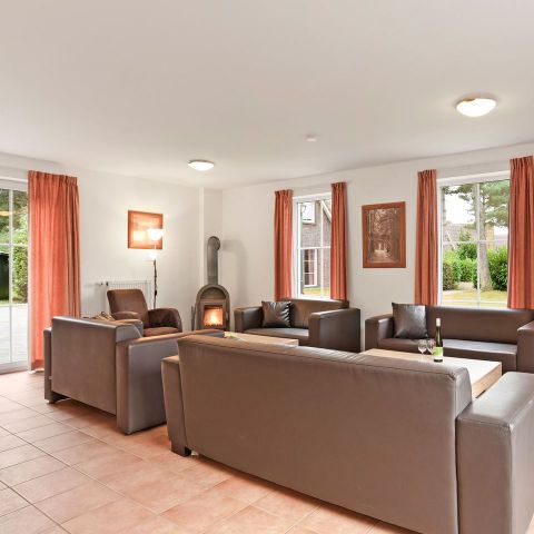 HOUSE 12 people - 12A