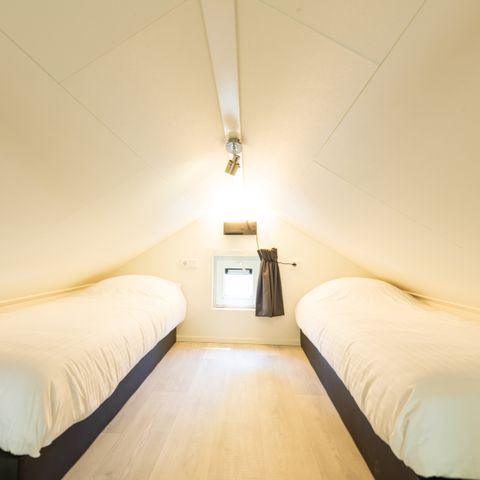 Bungalow 4 persons - Tiny Lodge Eco with hot tub