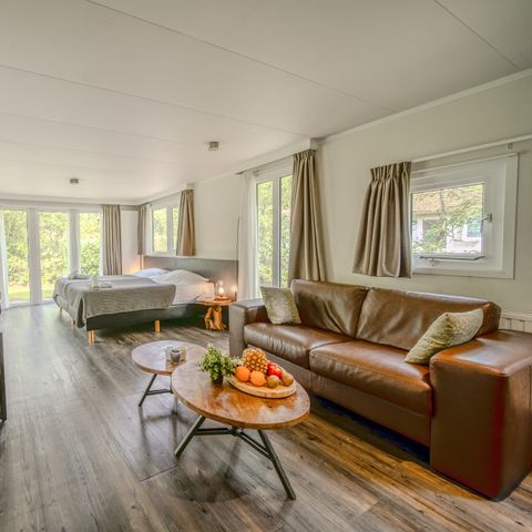 STUDIO 2 people - Meadow