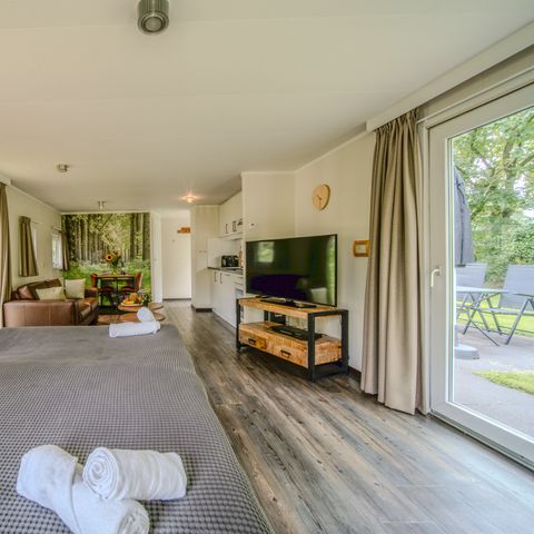 STUDIO 2 people - Meadow