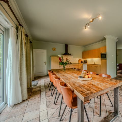 House 10 persons