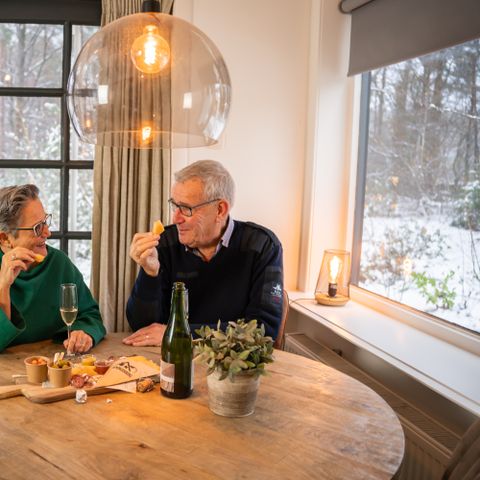 BUNGALOW 2 people - Monumental with hot tub