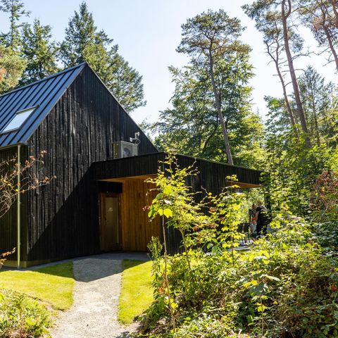 BUNGALOW 6 people - Deluxe with hot tub