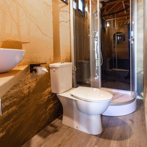 UNUSUAL ACCOMMODATION 4 people - Tiny House with hot tub