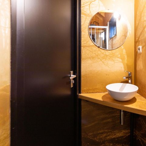 UNUSUAL ACCOMMODATION 4 people - With hot tub