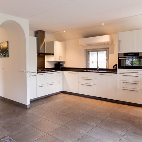 HOUSE 6 people - Beukelaer XL Wellness