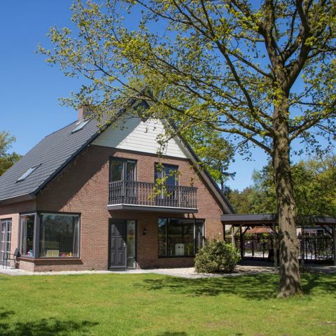 HOUSE 23 people - 2Family villa De Reest