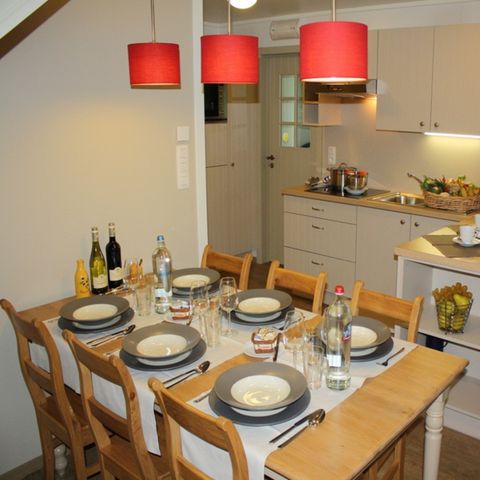 HOUSE 6 people - Mundo