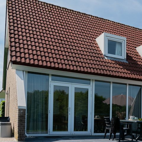 HOUSE 14 people - Wellness