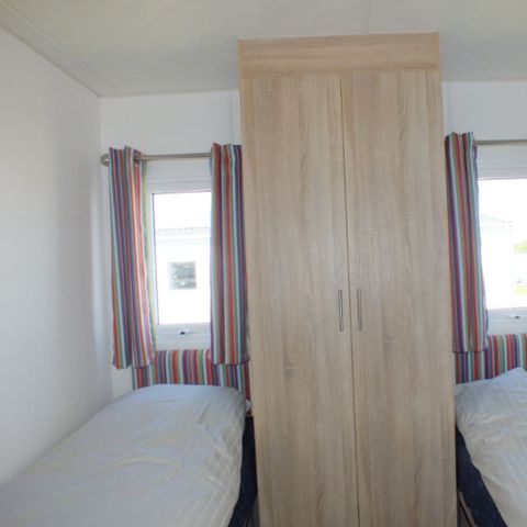 MOBILE HOME 4 people - with waterside terrace