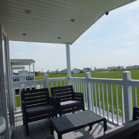 MOBILE HOME 4 people - with non-waterfront terrace