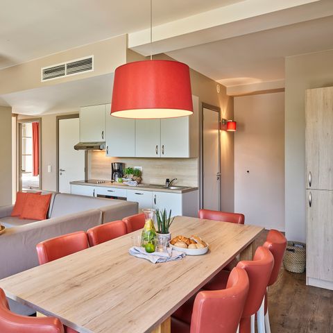 APARTMENT 8 people - Spacious suite