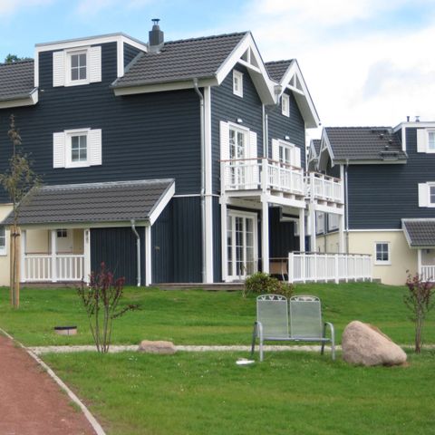 HOUSE 6 people - F Muschel