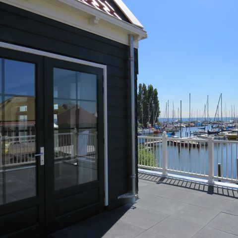 APARTMENT 8 people - South Sea