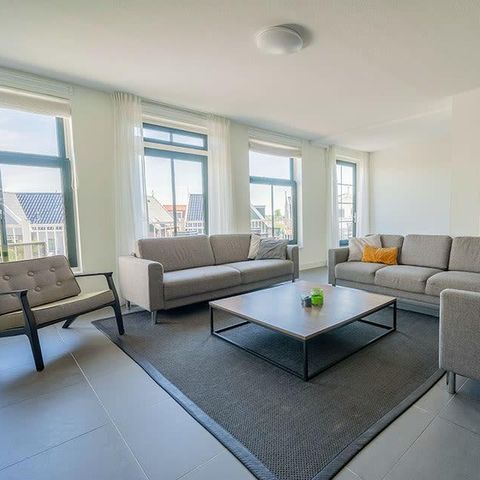 HOUSE 12 people - South Sea