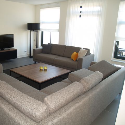 HOUSE 12 people - South Sea