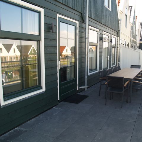 HOUSE 12 people - South Sea