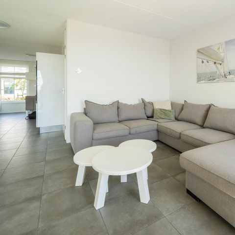 HOUSE 12 people - West Tower