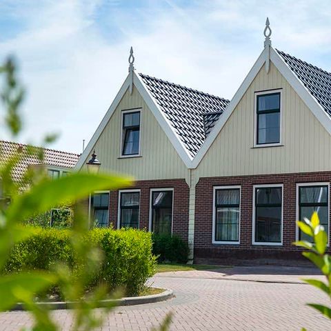 Group accommodation 12 persons - Coin Switched