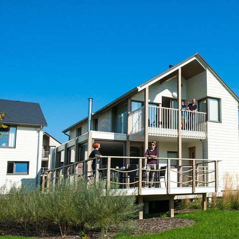 House 6 persons