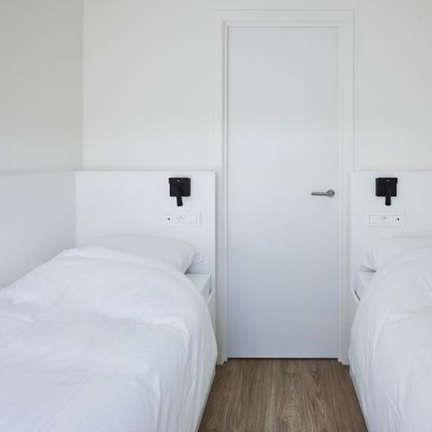 APARTMENT 4 people - Spacious suite