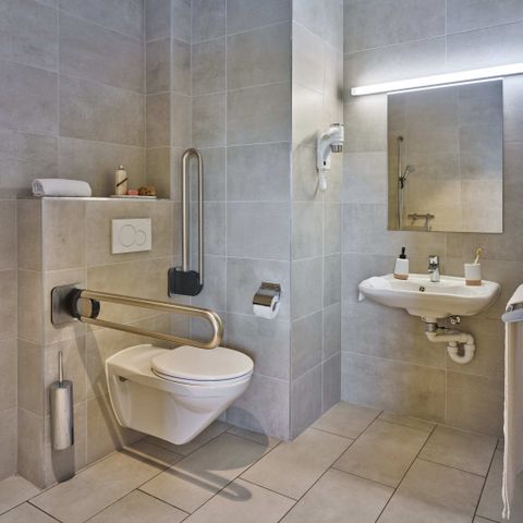 APARTMENT 4 people - Cosy Suite - Disabled adapted