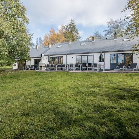 HOUSE 18 people - Premium AR1217