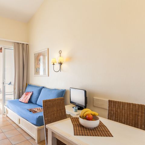 APARTMENT 4 people - - 1 sleeping alcove - Terrace or balcony - Sea view