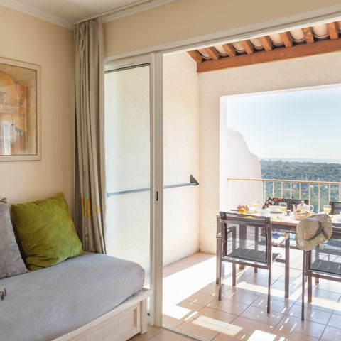 Apartment 6 persons - 1 bedroom + 1 sleeping area - Terrace or balcony - Air-conditioned