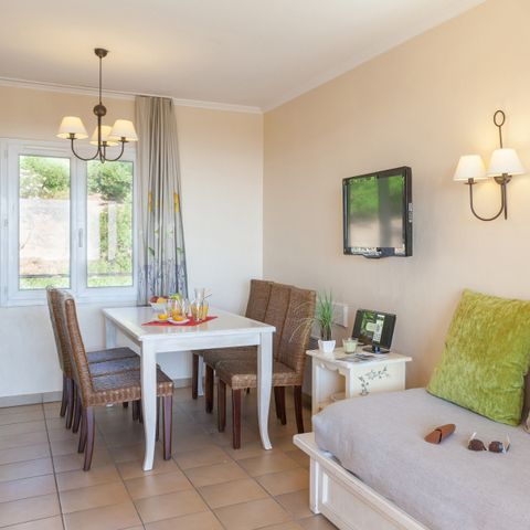 APARTMENT 6 people - - 1 bedroom + 1 sleeping alcove - Terrace or balcony