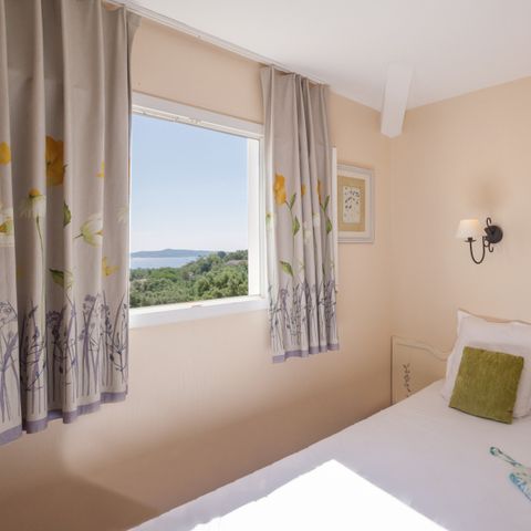 Apartment 6 persons - 1 bedroom + 1 sleeping area - Terrace or balcony - Air-conditioned