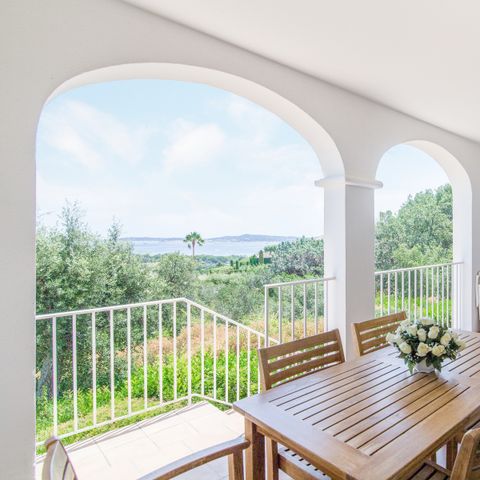 Apartment 6 persons - - 1 bedroom + 1 sleeping alcove - Terrace or balcony - Sea view