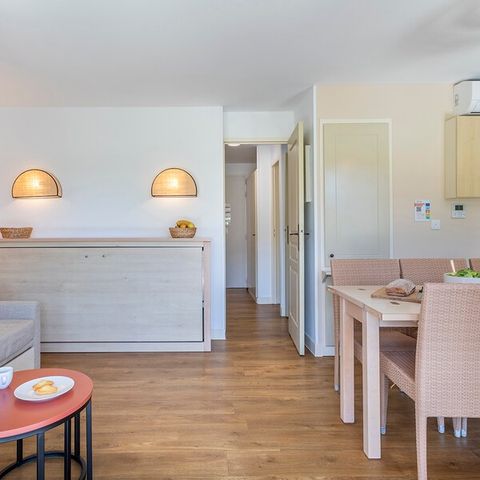 APARTMENT 6 people - - 1 bedroom + 1 sleeping alcove - Terrace