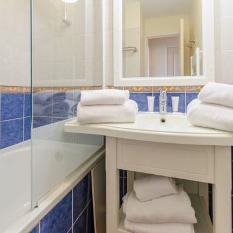 Apartment 6 persons - Flat 6 people - 1 bedroom + 1 sleeping area - Balcony (PO26)