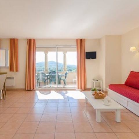 Apartment 6 persons - Flat 6 people - 1 bedroom + 1 sleeping area - Balcony (PO26)