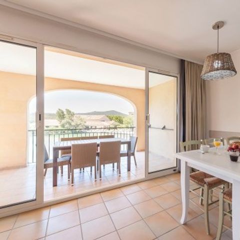 Apartment 7 persons - Flat 7 people - 1 bedroom + 1 sleeping area - Balcony - Quartier du Lac (POL27P)