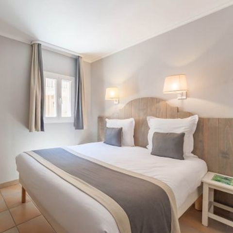 Apartment 7 persons - Flat 7 people - 1 bedroom + 1 sleeping area - Balcony - Quartier du Lac (POL27P)