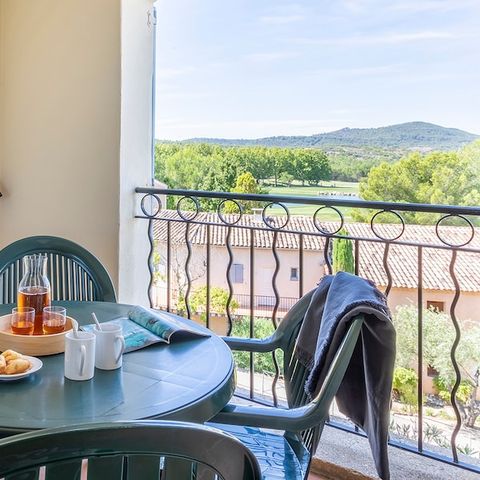Apartment 5 persons - 5-person flat - 1 bedroom - Terrace or balcony