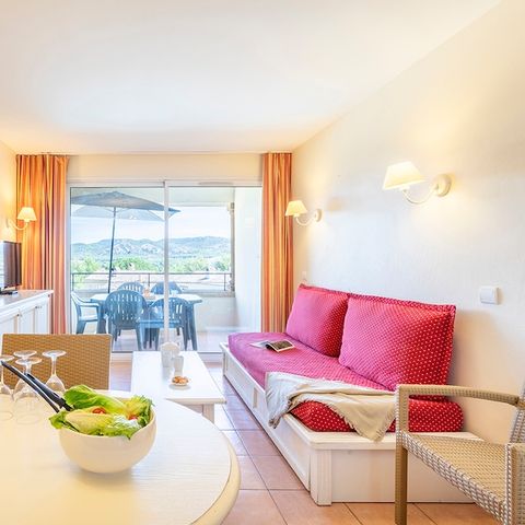 Apartment 6 persons - Flat sleeps 6 - 1 bedroom + 1 sleeping area - Terrace or balcony
