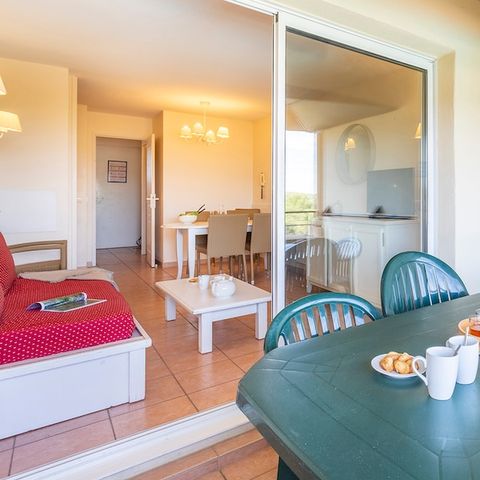 Apartment 6 persons - Flat sleeps 6 - 1 bedroom + 1 sleeping area - Terrace or balcony